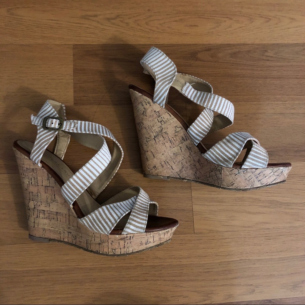 Chinese Laundry White & Tan Striped Wedges